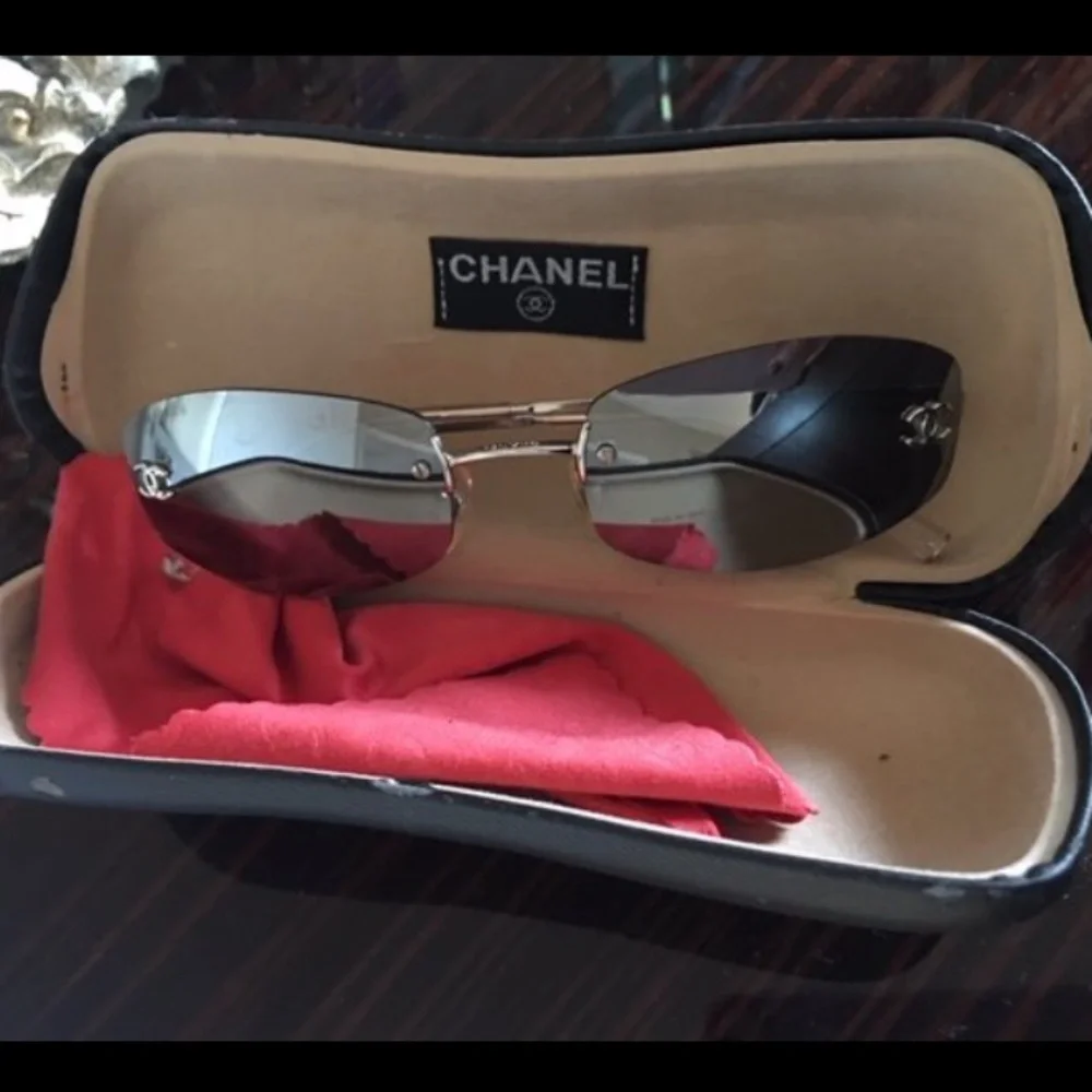 Unisex Vintage CHANEL Mirrored Sunglasses 4002 - Picture 1 of 6
